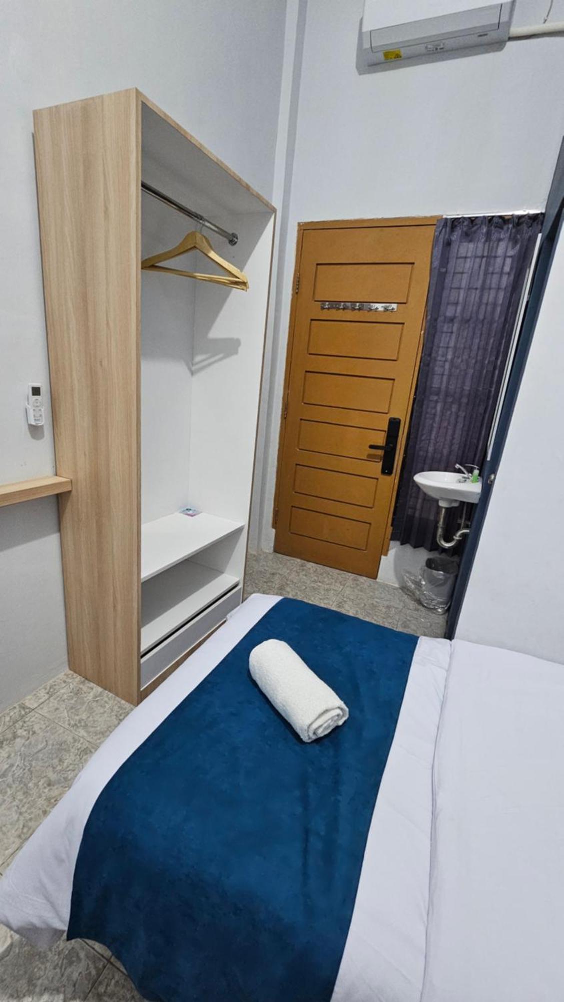 Dyaza Lv Near Sultan Syarif Kasim Airport And Uir Wisma tamu
